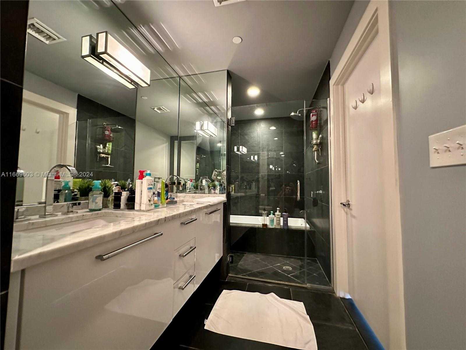 Small Image of 900 BISCAYNE BLVD #1903, Miami Number 23