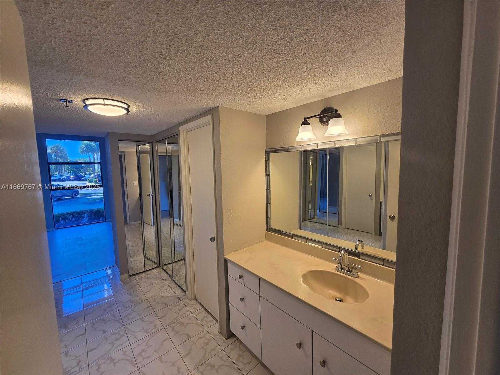 Small Image of 20505 EAST COUNTRY CLUB DR #138, Aventura Number 10