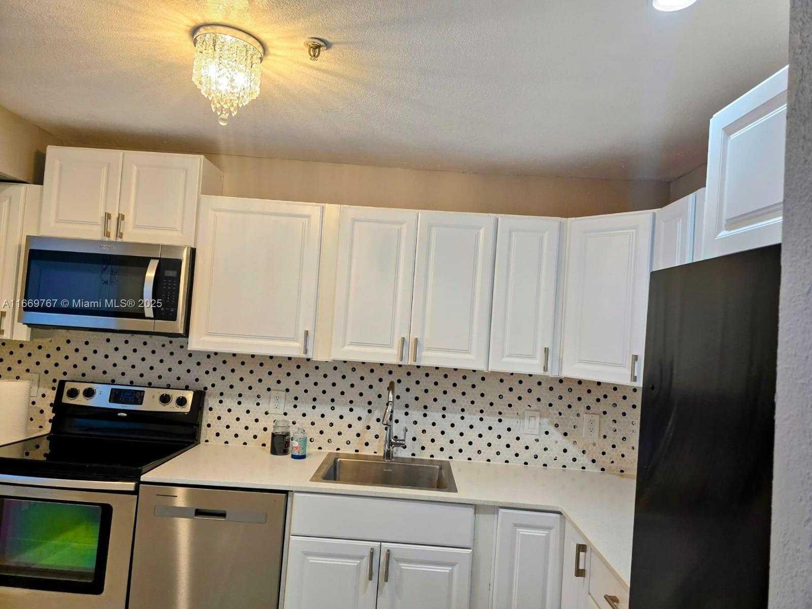 Small Image of 20505 EAST COUNTRY CLUB DR #138, Aventura Number 2