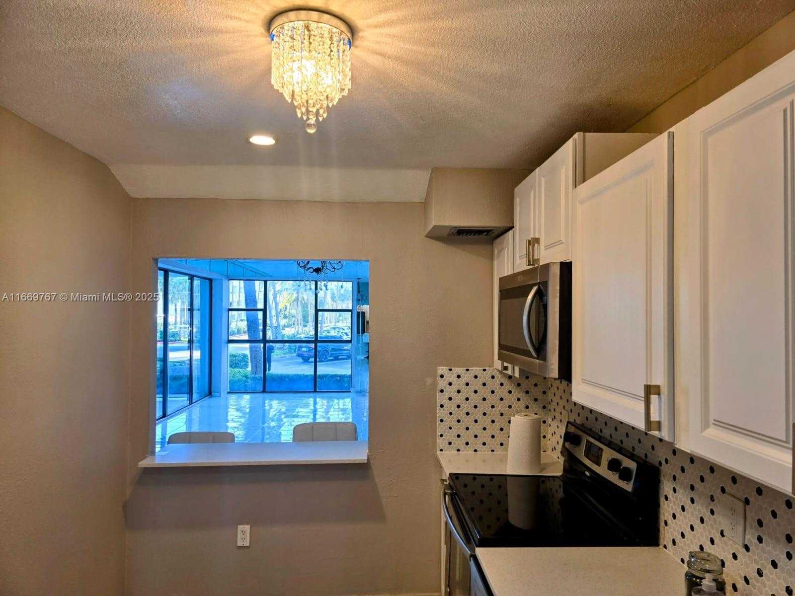 Small Image of 20505 EAST COUNTRY CLUB DR #138, Aventura Number 4