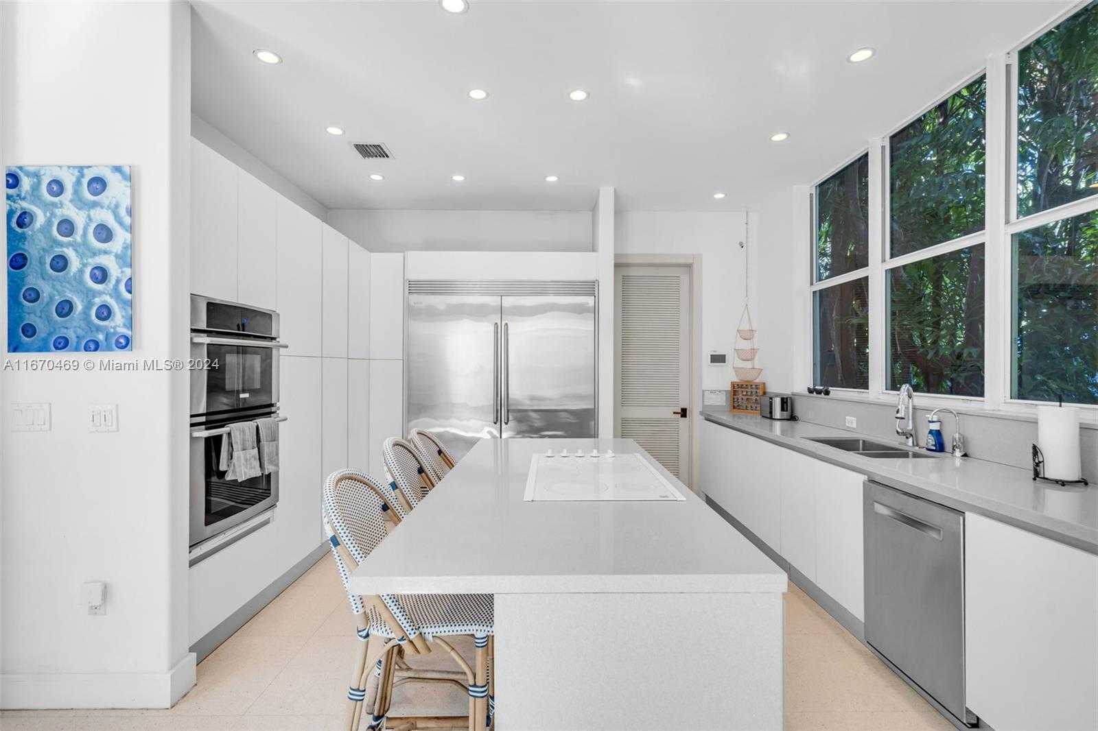 Small Image of 298 WEST MCINTYRE ST, Key Biscayne Number 14