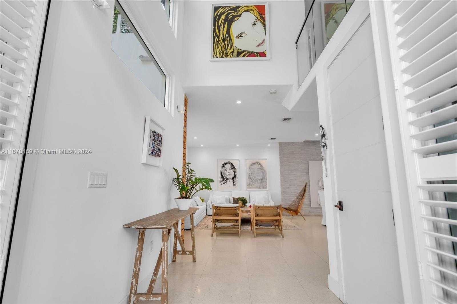 Small Image of 298 WEST MCINTYRE ST, Key Biscayne Number 2