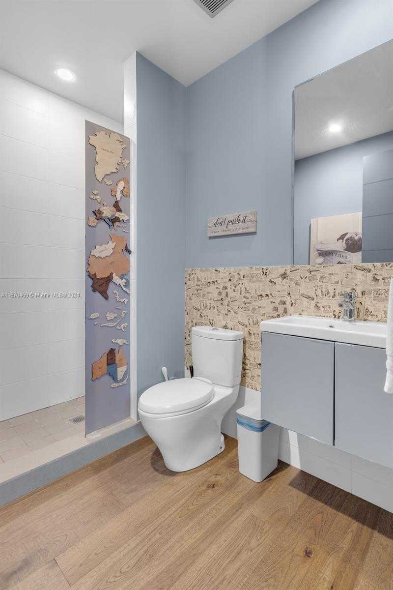 Small Image of 298 WEST MCINTYRE ST, Key Biscayne Number 20