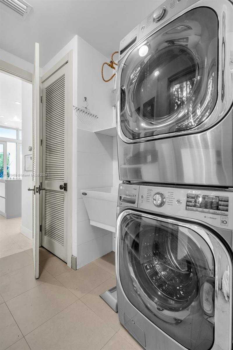 Small Image of 298 WEST MCINTYRE ST, Key Biscayne Number 21