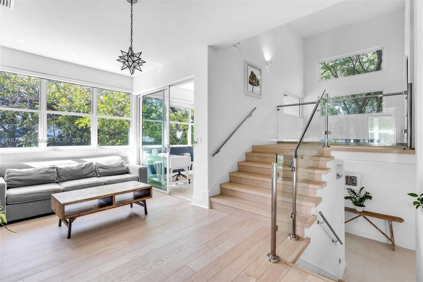 Small Image of 298 WEST MCINTYRE ST, Key Biscayne Number 22
