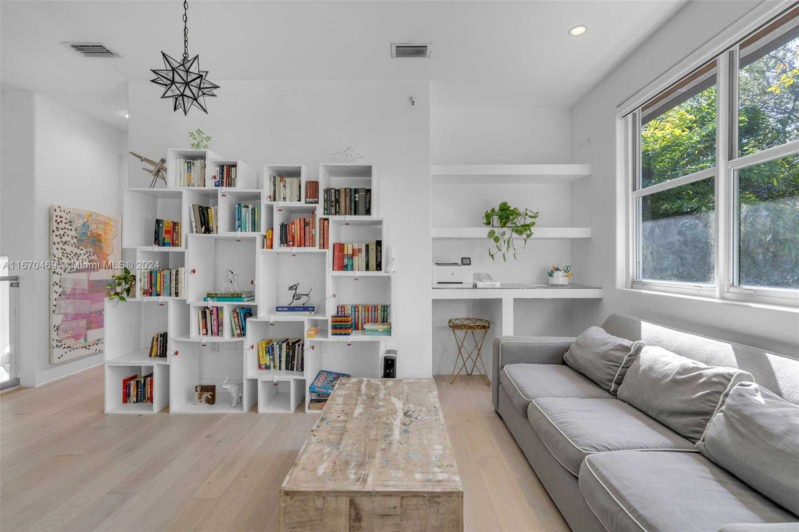 Small Image of 298 WEST MCINTYRE ST, Key Biscayne Number 23