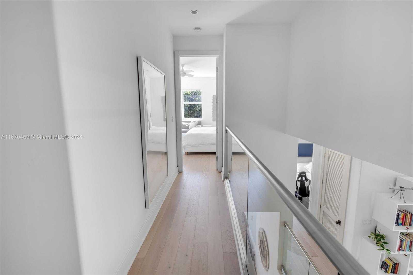 Small Image of 298 WEST MCINTYRE ST, Key Biscayne Number 24