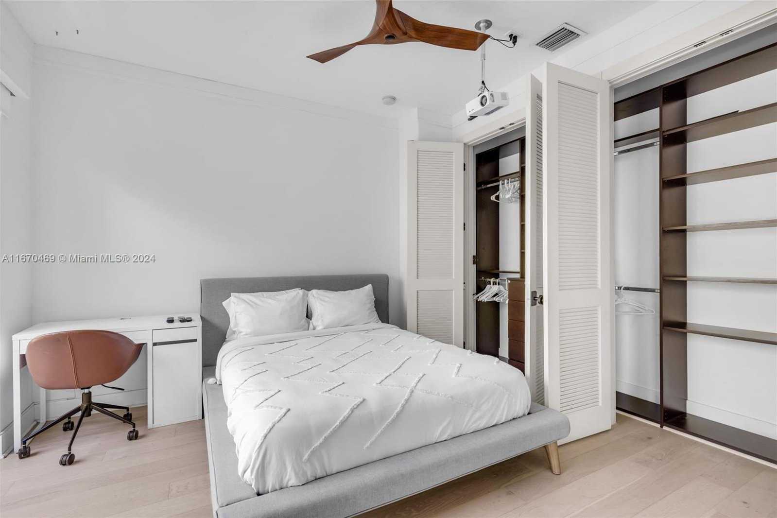 Small Image of 298 WEST MCINTYRE ST, Key Biscayne Number 41