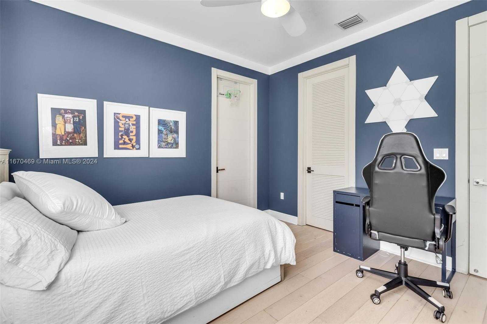 Small Image of 298 WEST MCINTYRE ST, Key Biscayne Number 46