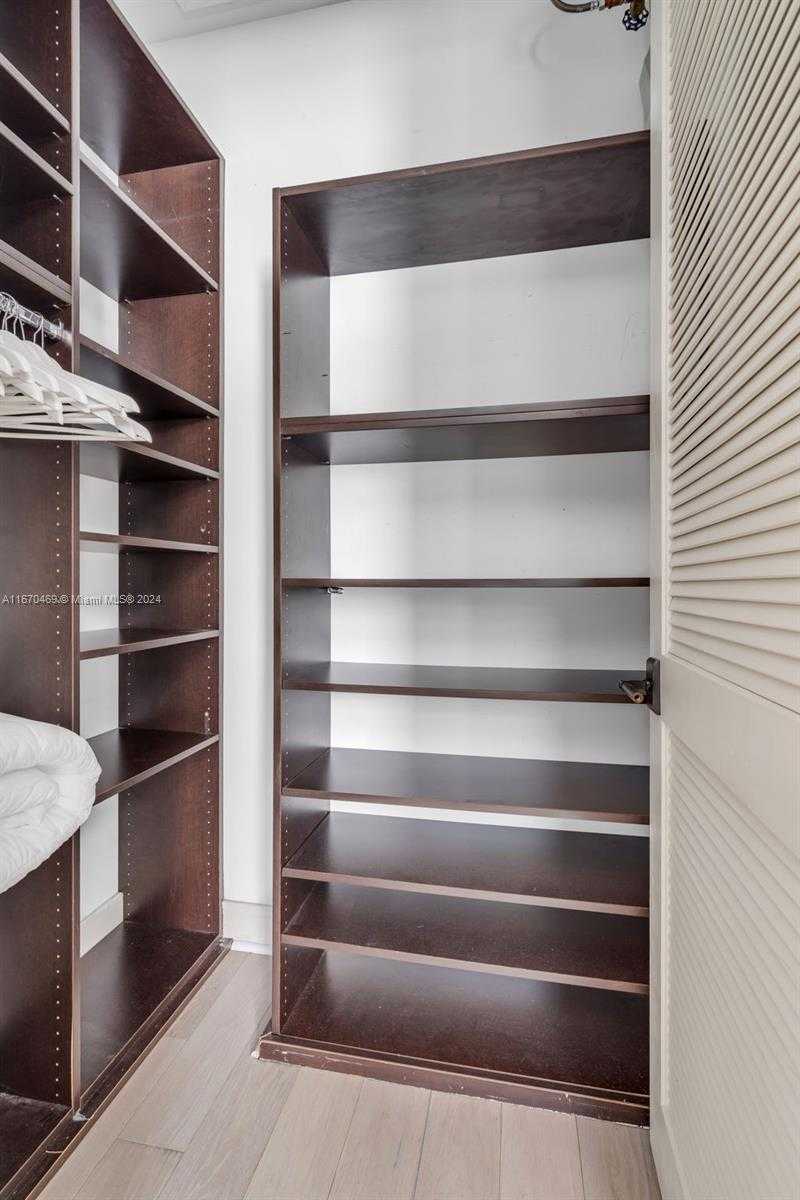 Small Image of 298 WEST MCINTYRE ST, Key Biscayne Number 47