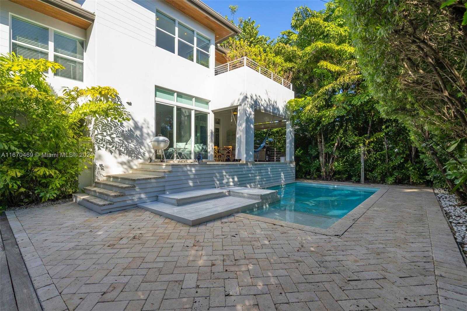 Small Image of 298 WEST MCINTYRE ST, Key Biscayne Number 49