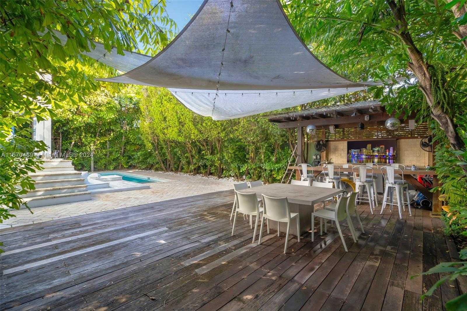 Small Image of 298 WEST MCINTYRE ST, Key Biscayne Number 52