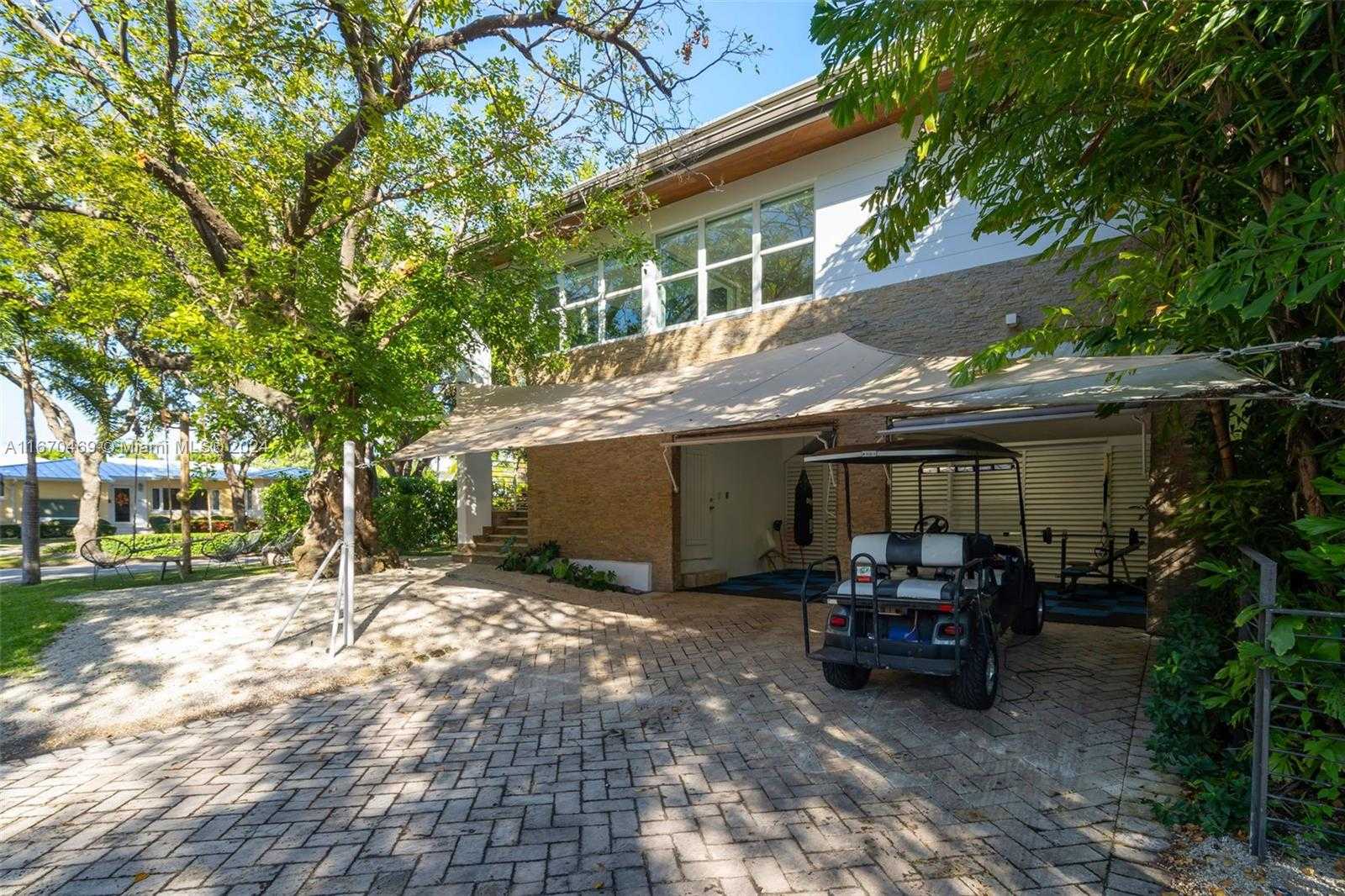 Small Image of 298 WEST MCINTYRE ST, Key Biscayne Number 54