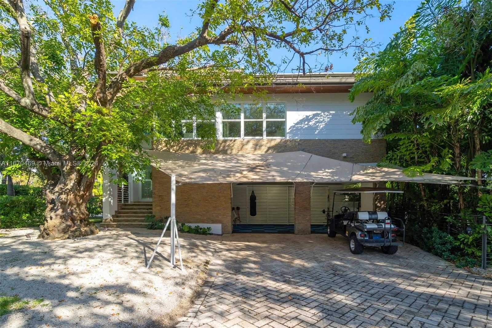 Small Image of 298 WEST MCINTYRE ST, Key Biscayne Number 55