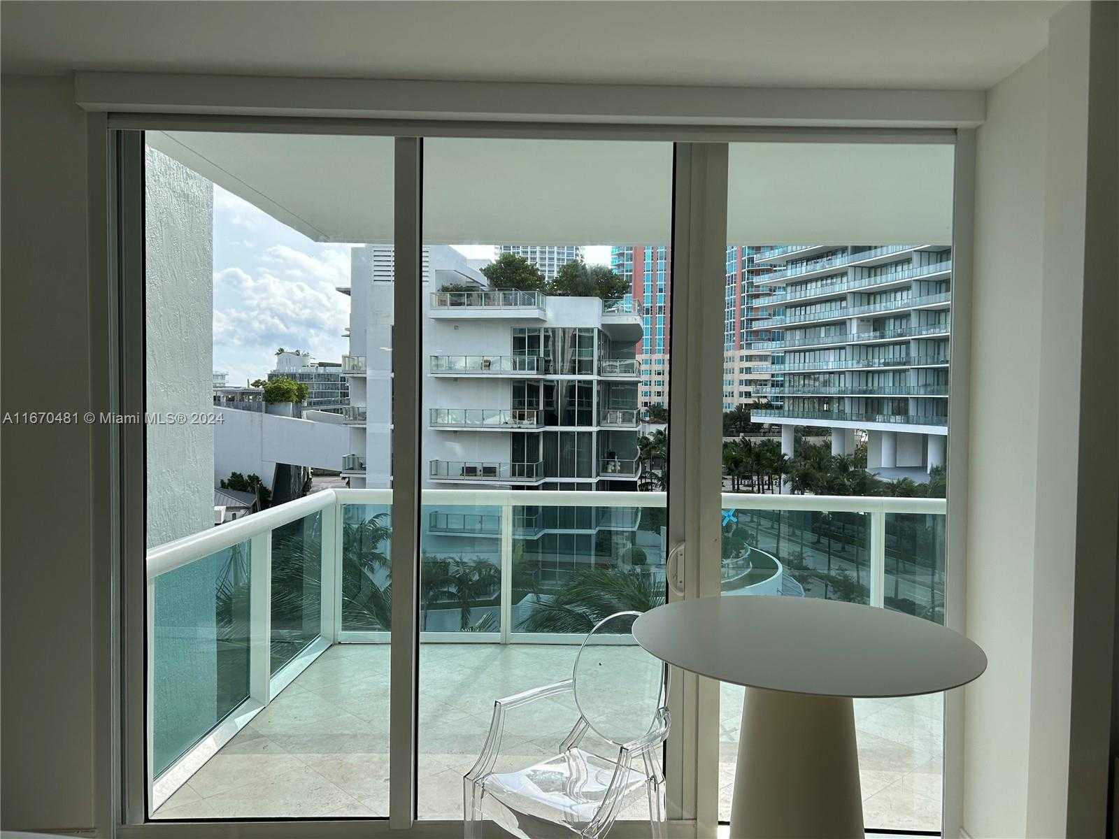 Small Image of 1000 SOUTH POINTE DR #507, Miami Beach Number 10