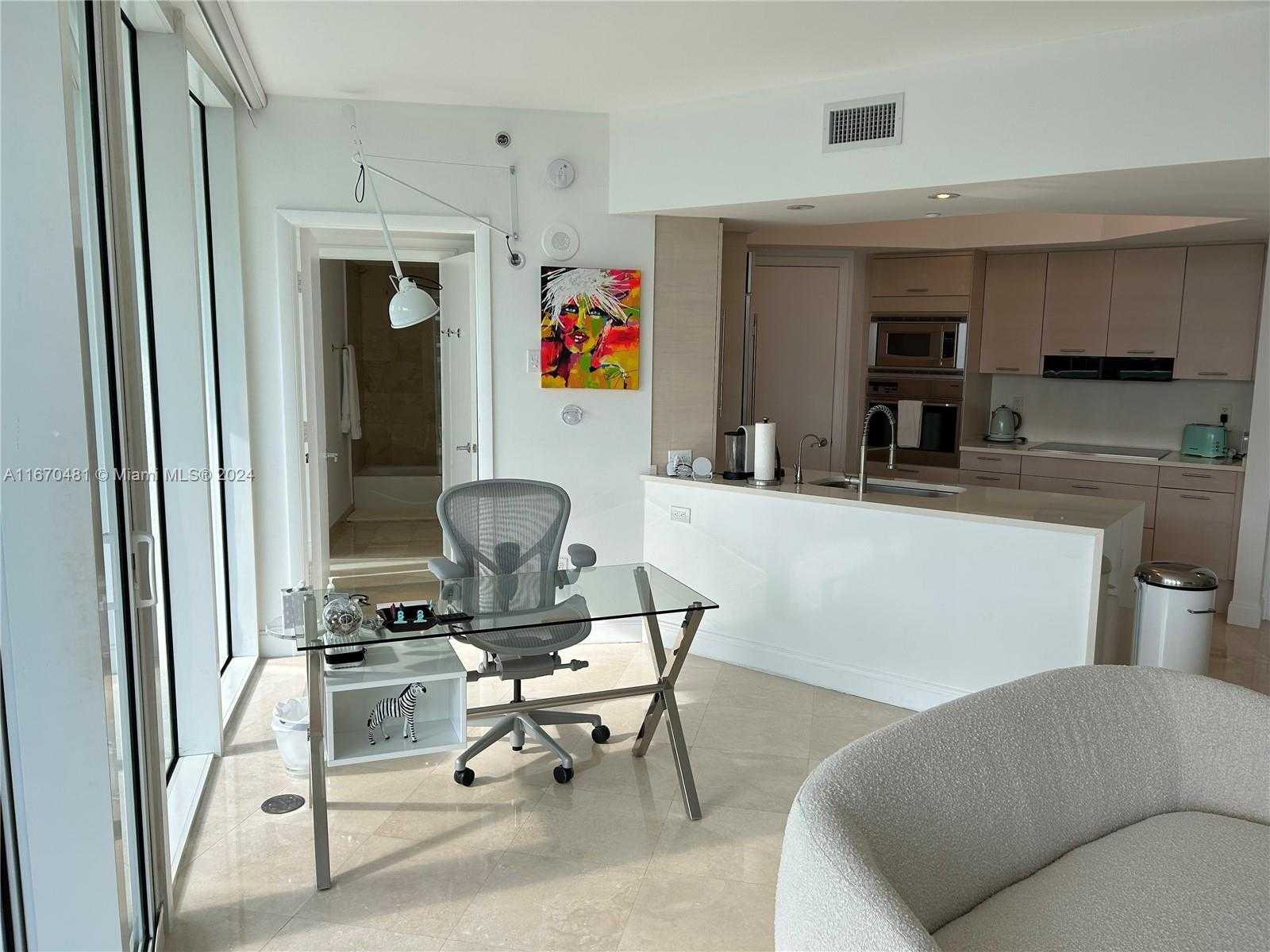 Small Image of 1000 SOUTH POINTE DR #507, Miami Beach Number 8