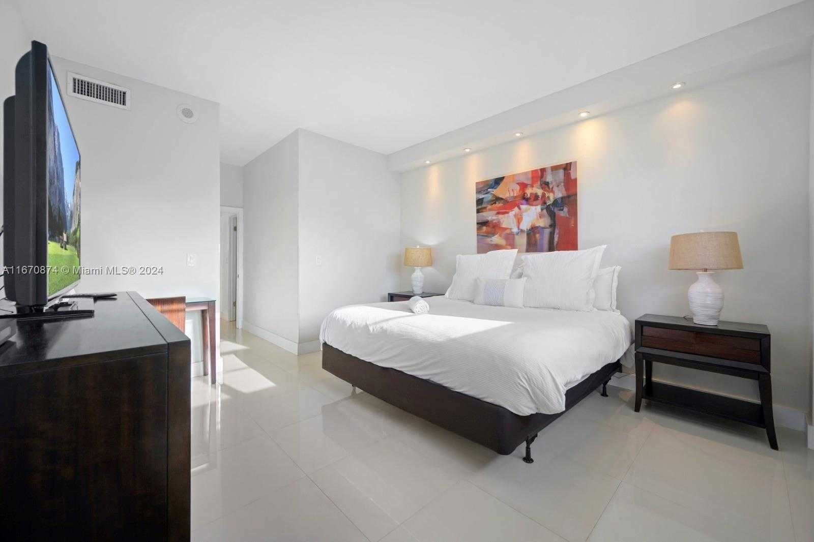 Small Image of 19370 COLLINS AVE #PH-14, Sunny Isles Beach Number 10