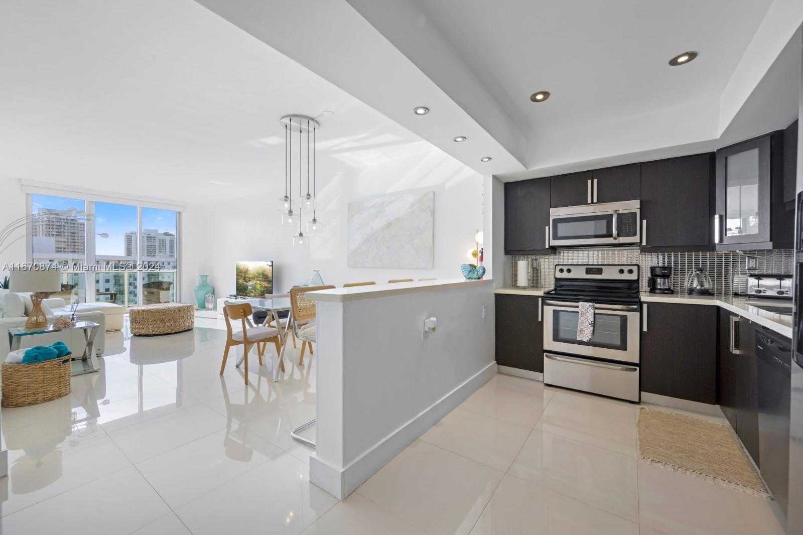 Small Image of 19370 COLLINS AVE #PH-14, Sunny Isles Beach Number 9