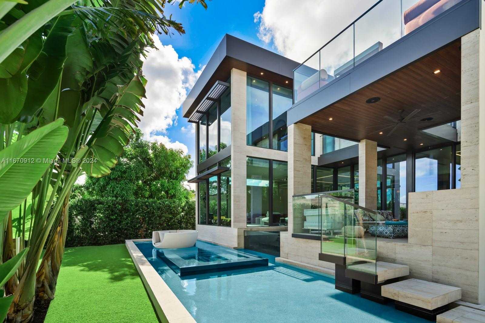 Small Image of 2051 NORTH BAY RD, Miami Beach Number 11