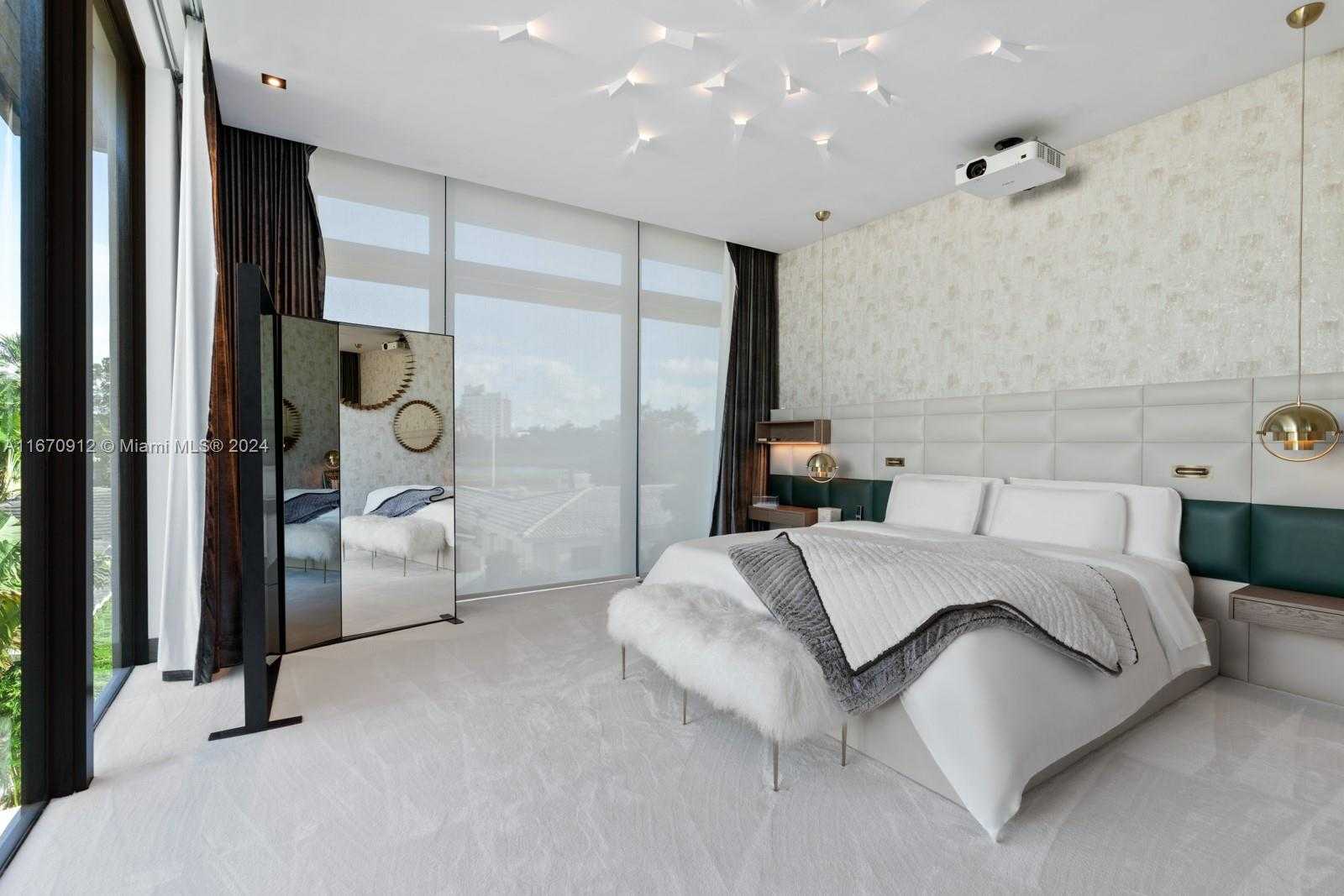 Small Image of 2051 NORTH BAY RD, Miami Beach Number 19