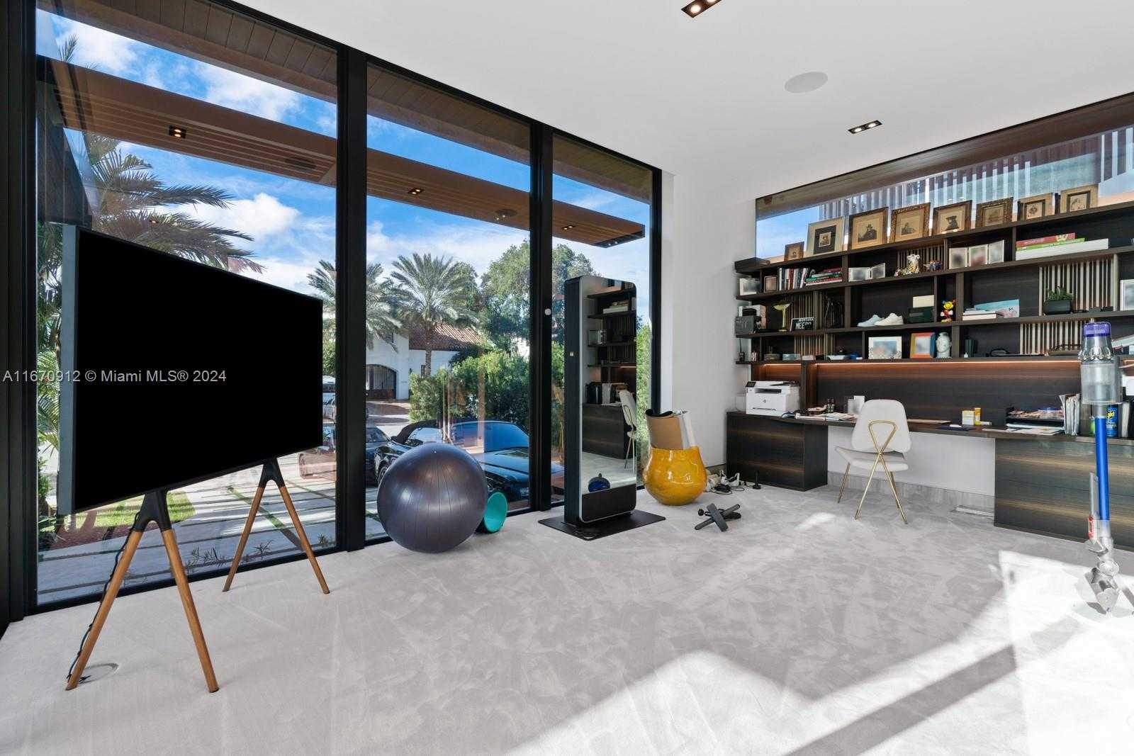 Small Image of 2051 NORTH BAY RD, Miami Beach Number 25