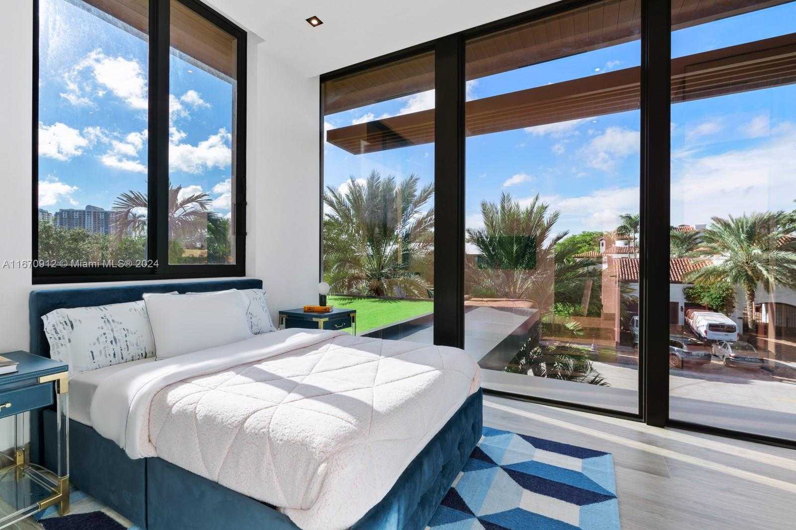 Small Image of 2051 NORTH BAY RD, Miami Beach Number 30
