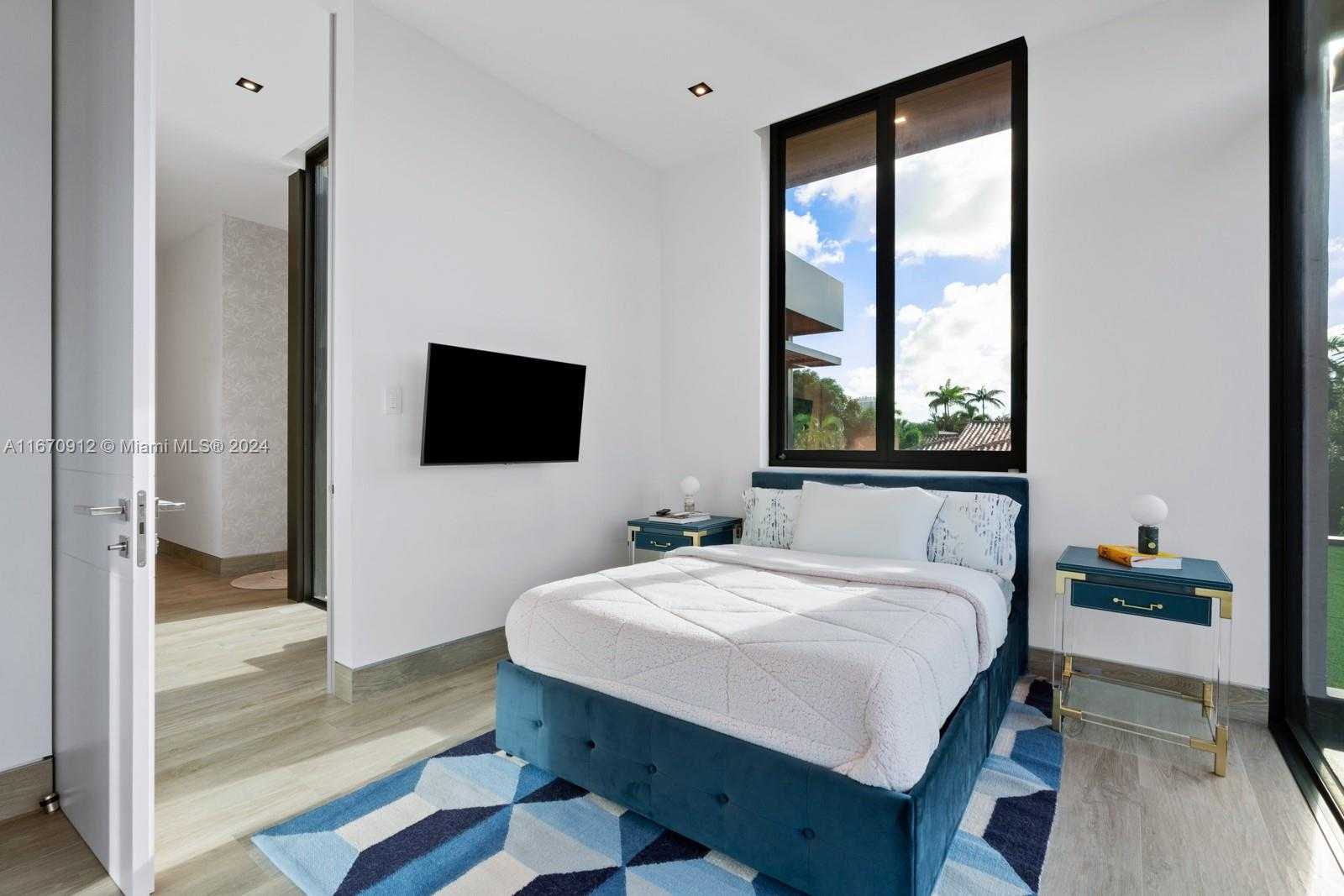 Small Image of 2051 NORTH BAY RD, Miami Beach Number 31