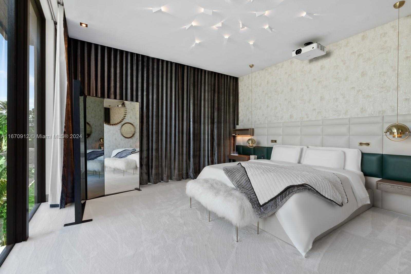 Small Image of 2051 NORTH BAY RD, Miami Beach Number 7