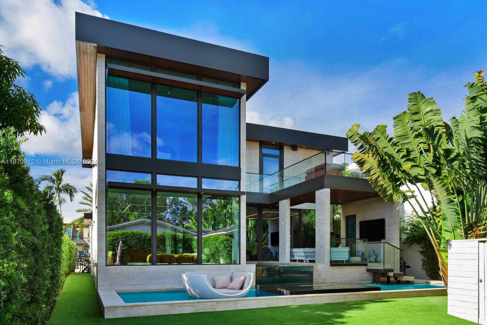 Small Image of 2051 NORTH BAY RD, Miami Beach Number 9