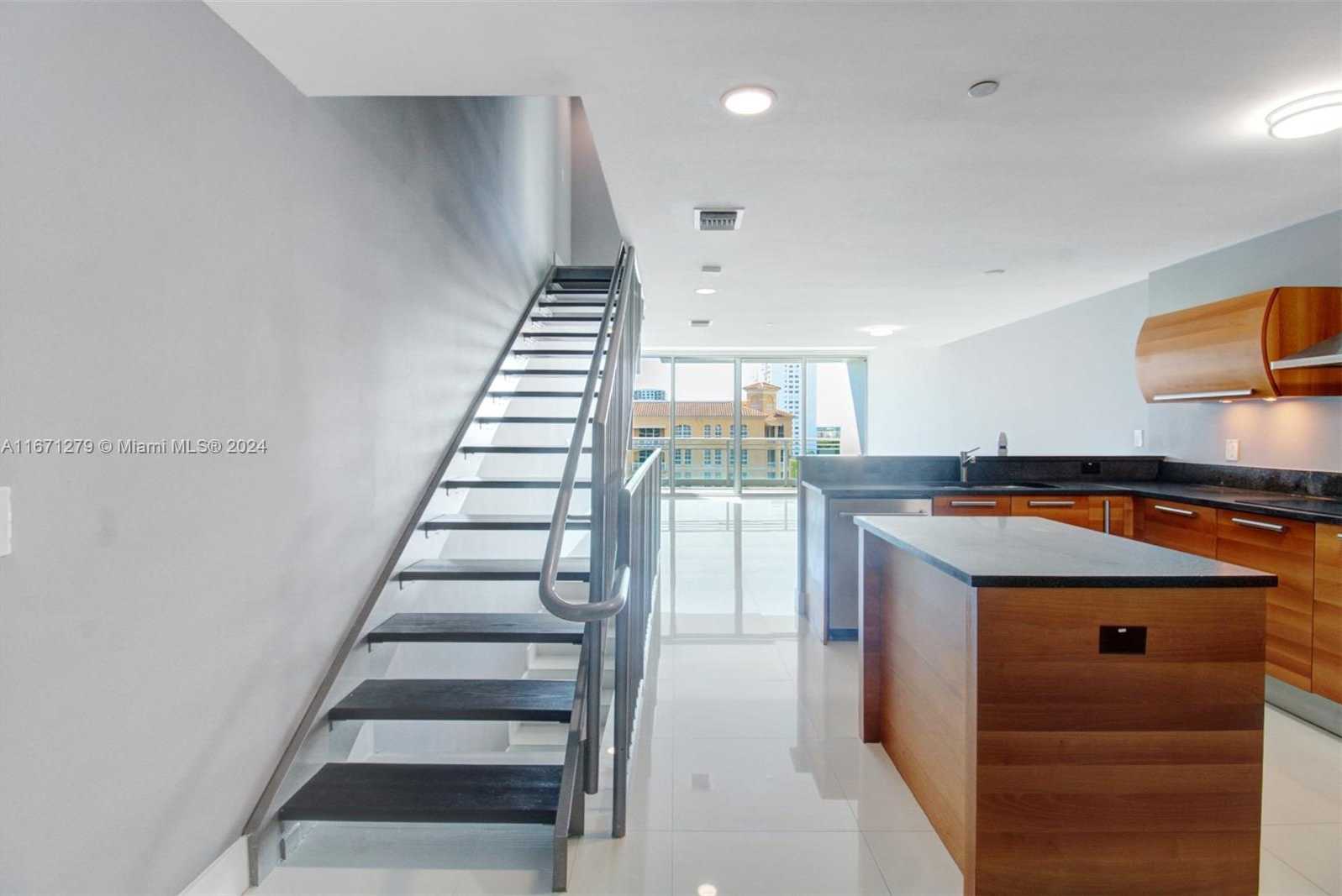 Small Image of 2950 NORTH EAST 188TH ST #516, Aventura Number 4