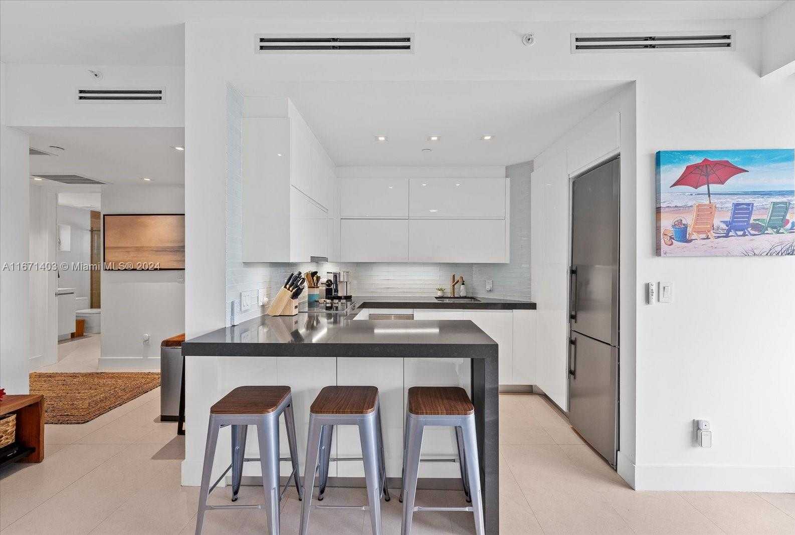 Small Image of 15713 FISHER ISLAND DR #15713, Miami Beach Number 13
