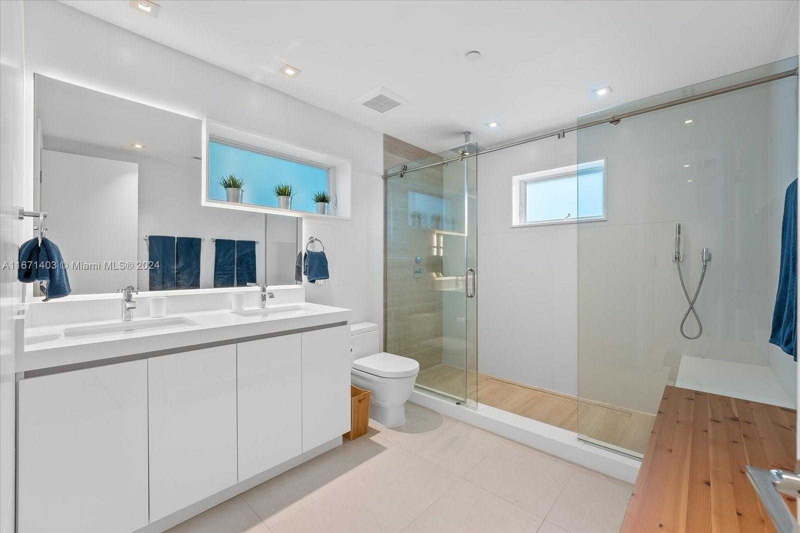 Small Image of 15713 FISHER ISLAND DR #15713, Miami Beach Number 21