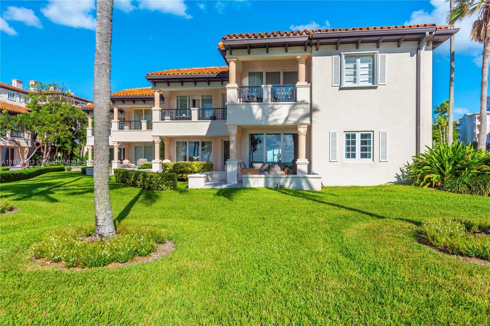 Small Image of 15713 FISHER ISLAND DR #15713, Miami Beach Number 44