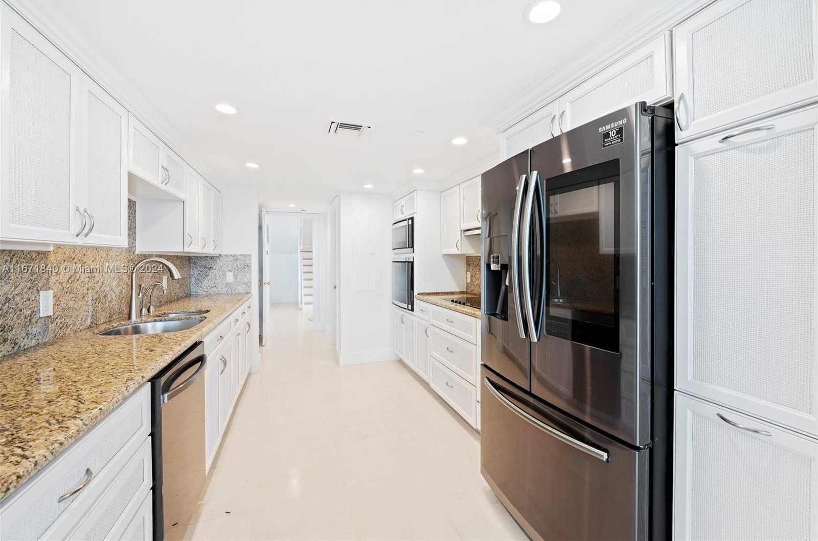 Small Image of 11113 BISCAYNE BLVD #PH4, Miami Number 14