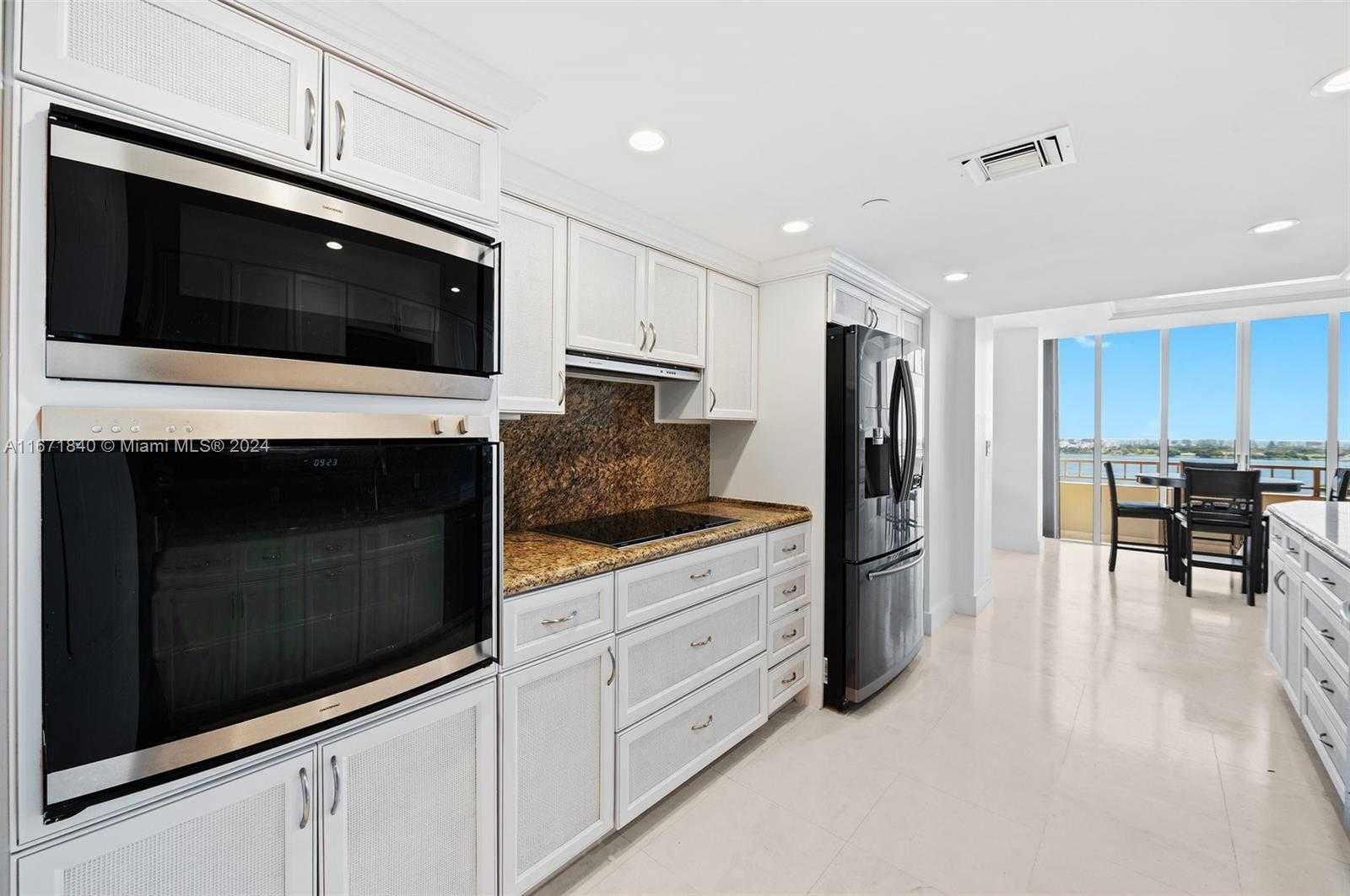 Small Image of 11113 BISCAYNE BLVD #PH4, Miami Number 15