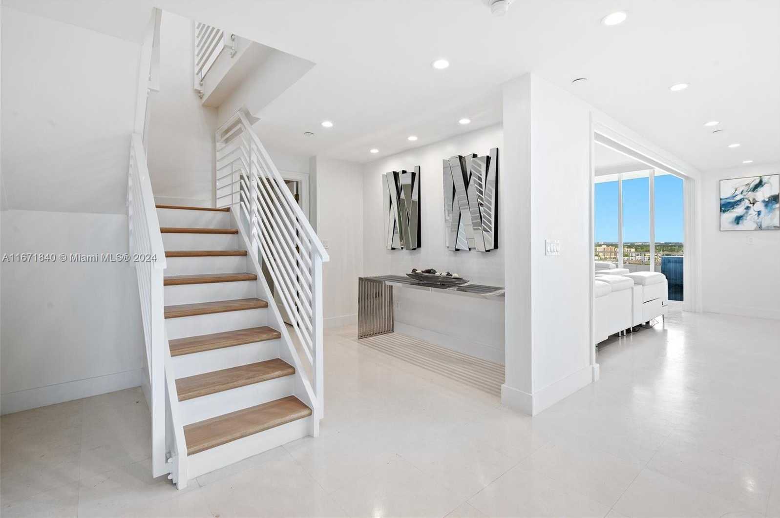 Small Image of 11113 BISCAYNE BLVD #PH4, Miami Number 24