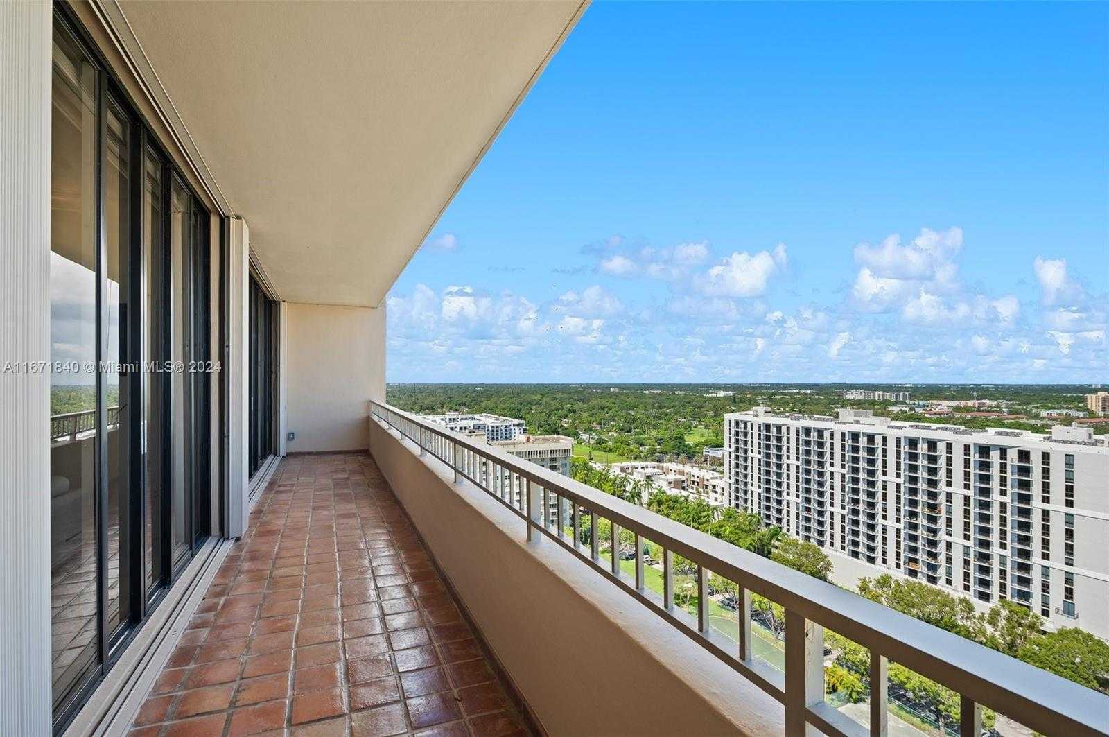 Small Image of 11113 BISCAYNE BLVD #PH4, Miami Number 31