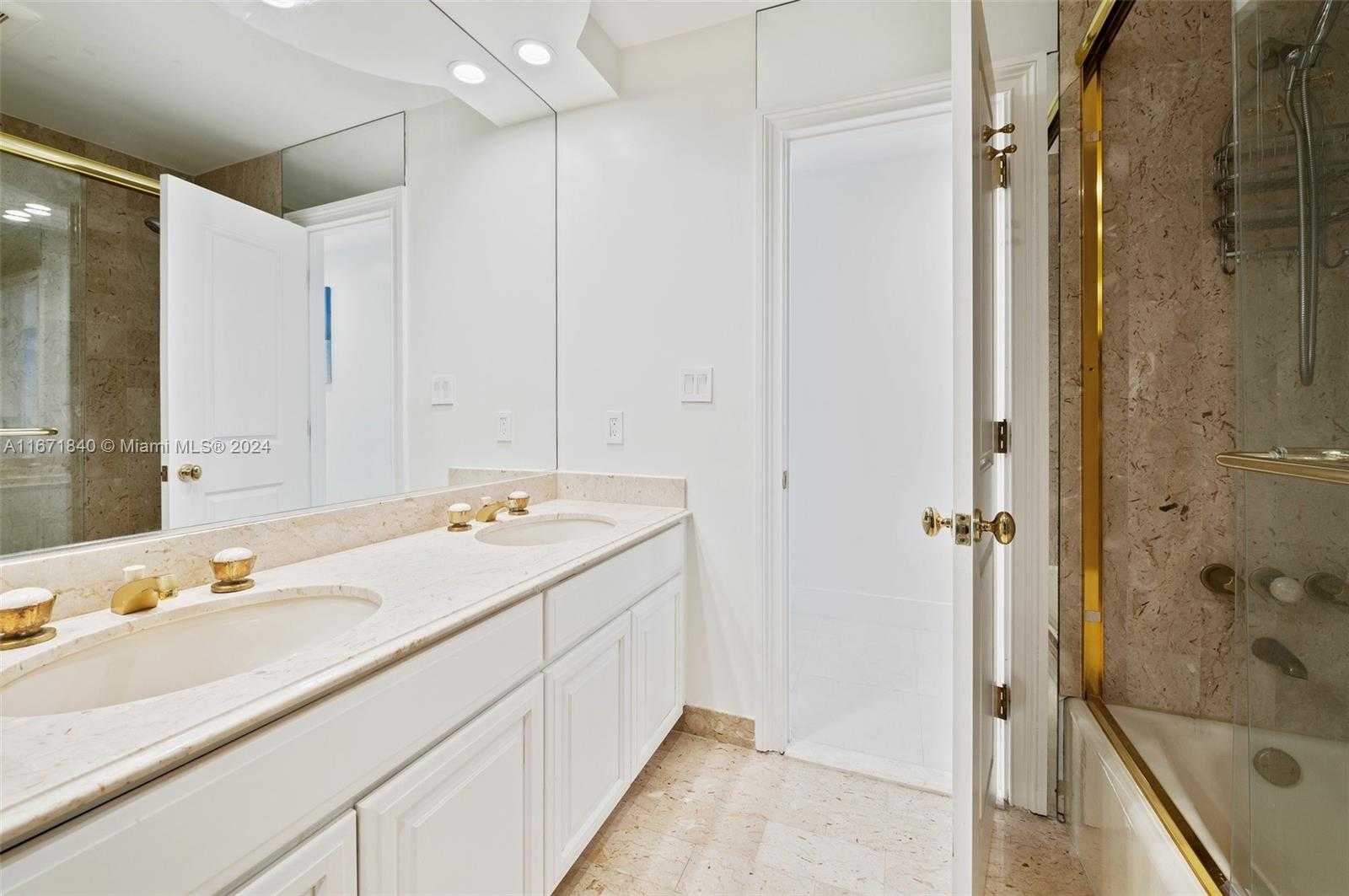 Small Image of 11113 BISCAYNE BLVD #PH4, Miami Number 34