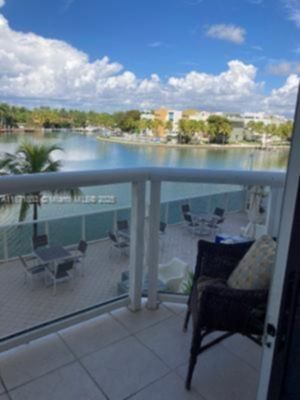 Small Image of 5880 COLLINS AVE #404, Miami Beach Number 12