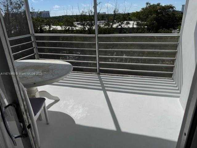 Small Image of 3660 NORTH EAST 166TH ST #611, North Miami Beach Number 7