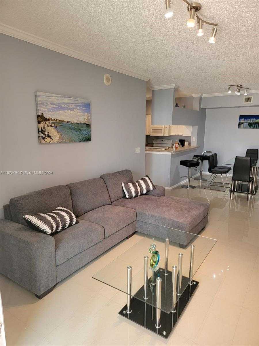 Small Image of 17100 NORTH BAY RD #1714, Sunny Isles Beach Number 3