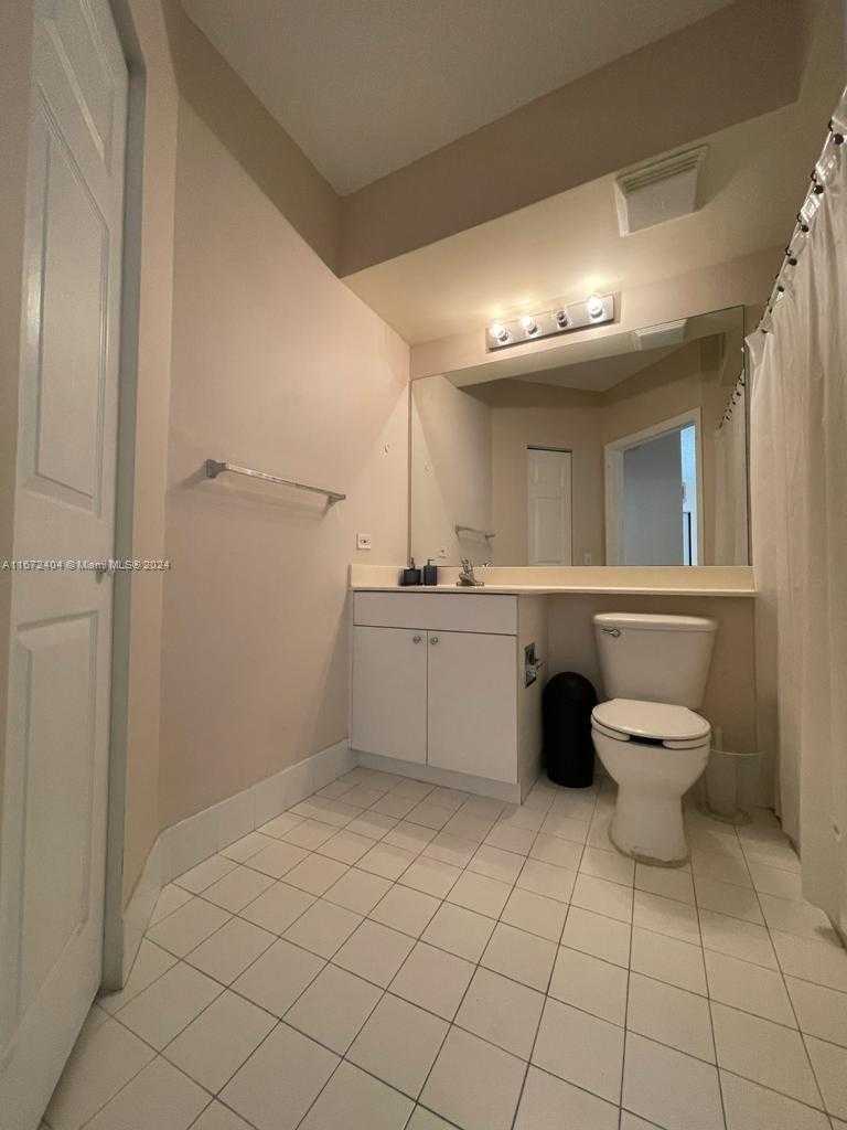 Small Image of 17100 NORTH BAY RD #1714, Sunny Isles Beach Number 7