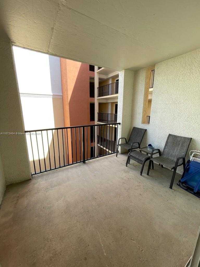 Small Image of 17100 NORTH BAY RD #1714, Sunny Isles Beach Number 8
