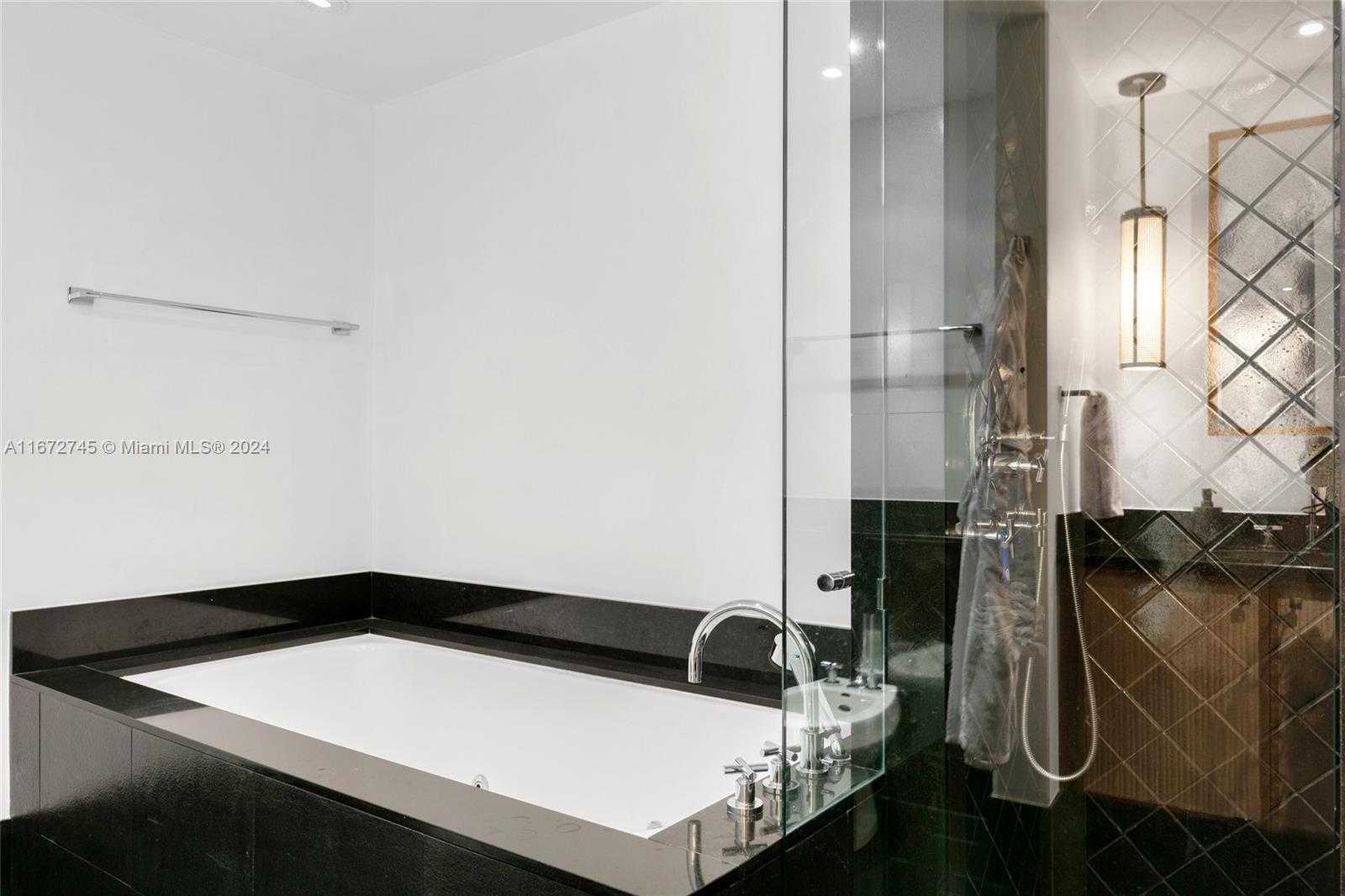 Small Image of 101 20TH ST #2706, Miami Beach Number 14