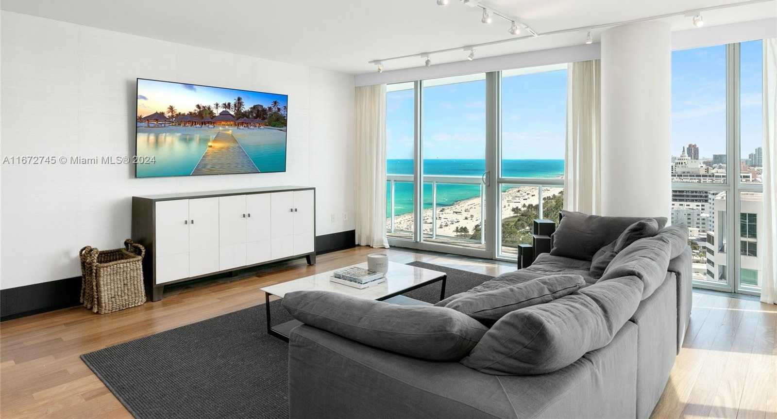 Small Image of 101 20TH ST #2706, Miami Beach Number 2