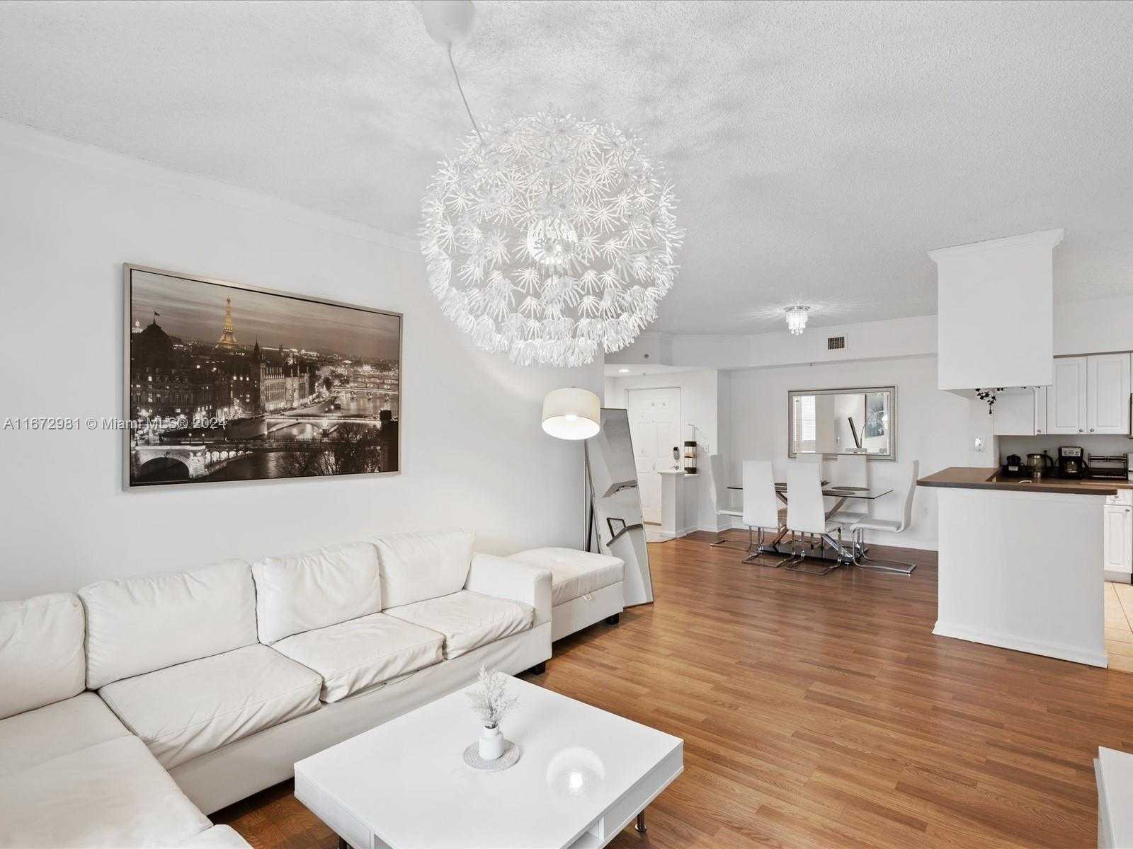 Small Image of 17125 N Bay Rd, Sunny Isles Beach, FL 33160, USA Number 20