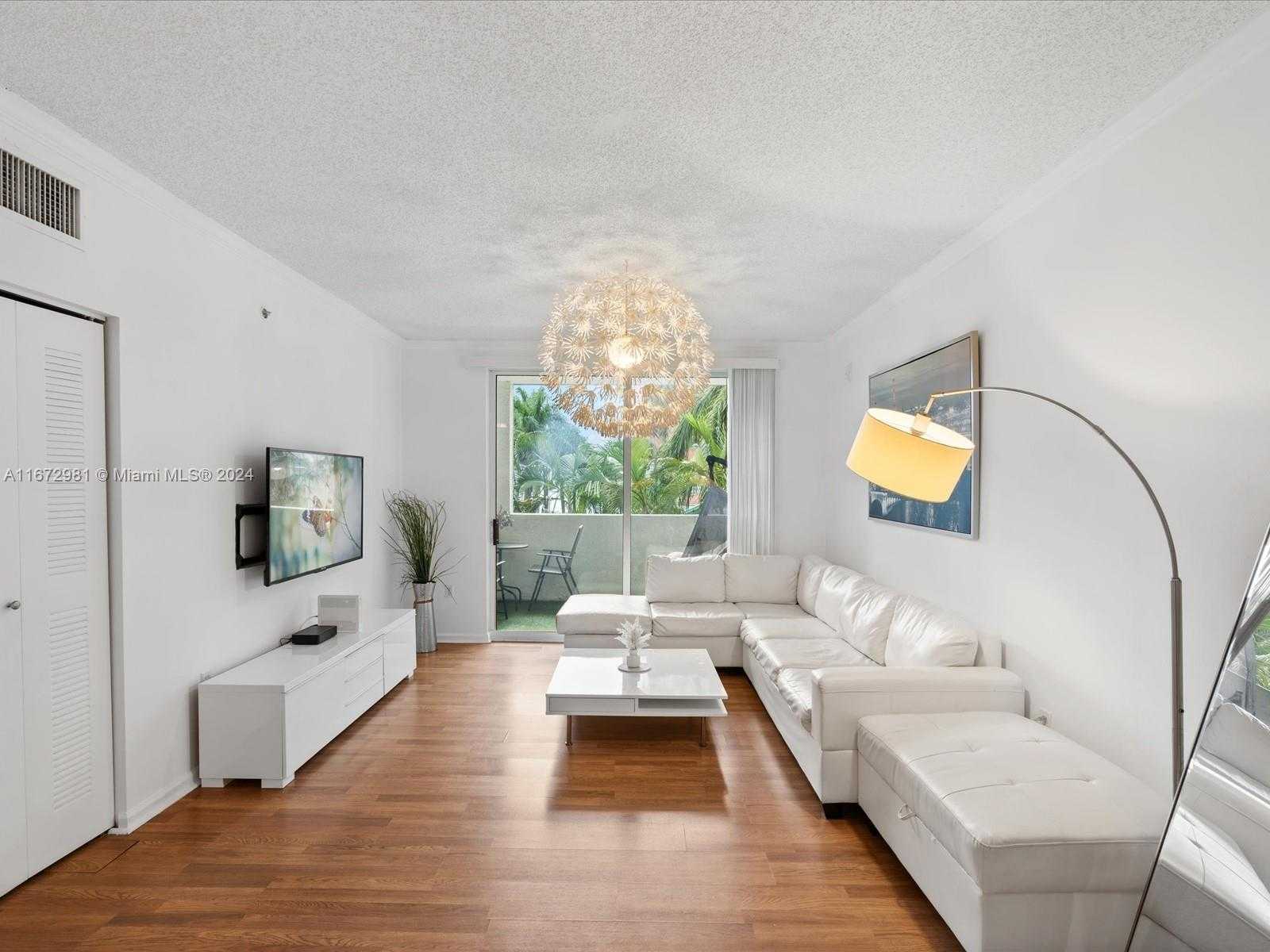 Small Image of 17125 N Bay Rd, Sunny Isles Beach, FL 33160, USA Number 22