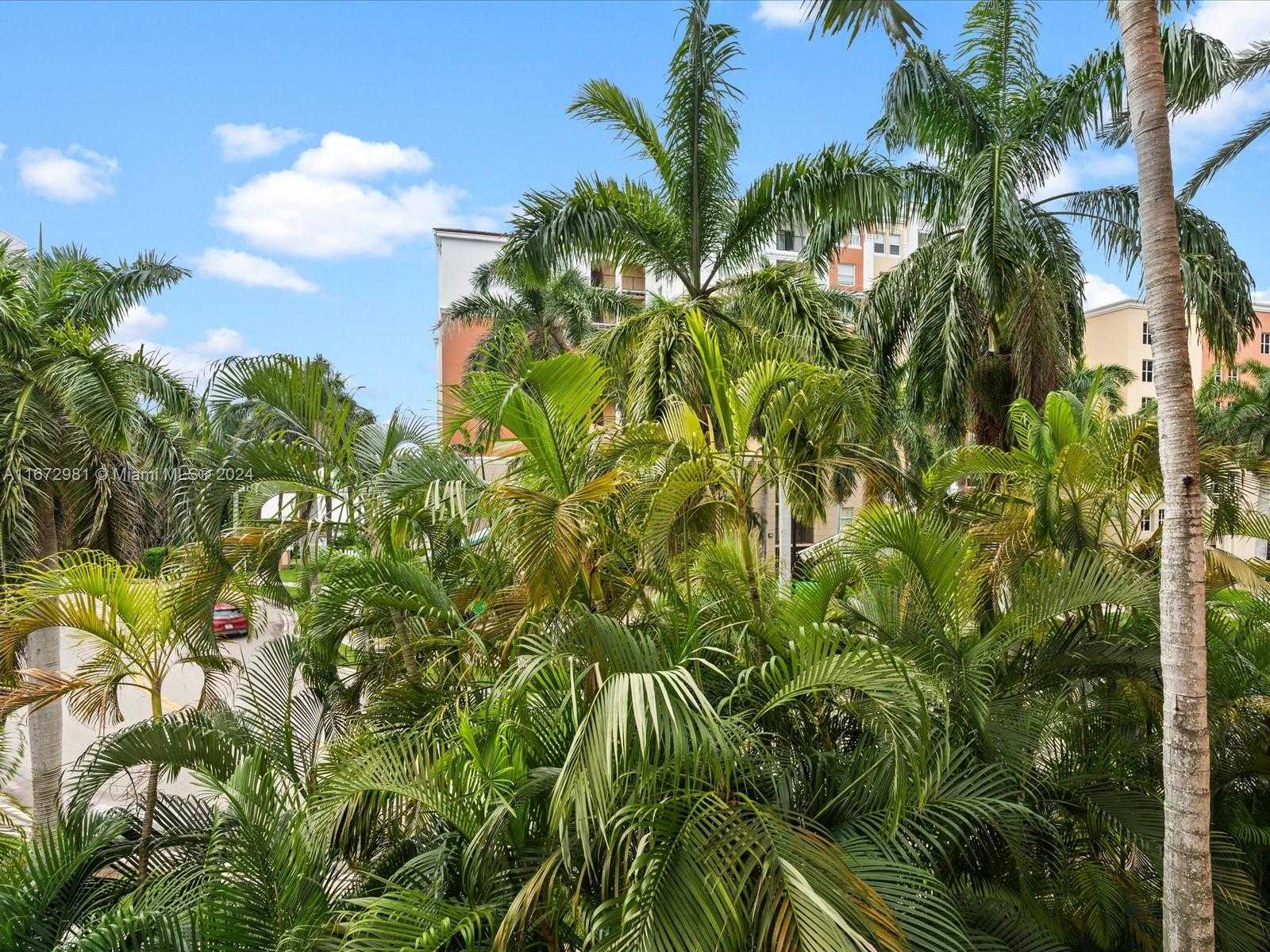 Small Image of 17125 N Bay Rd, Sunny Isles Beach, FL 33160, USA Number 30