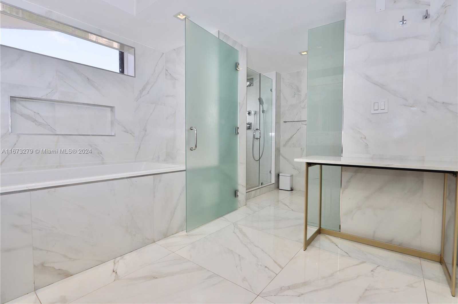Small Image of 3000 Island Blvd, Aventura, FL 33160, USA Number 22