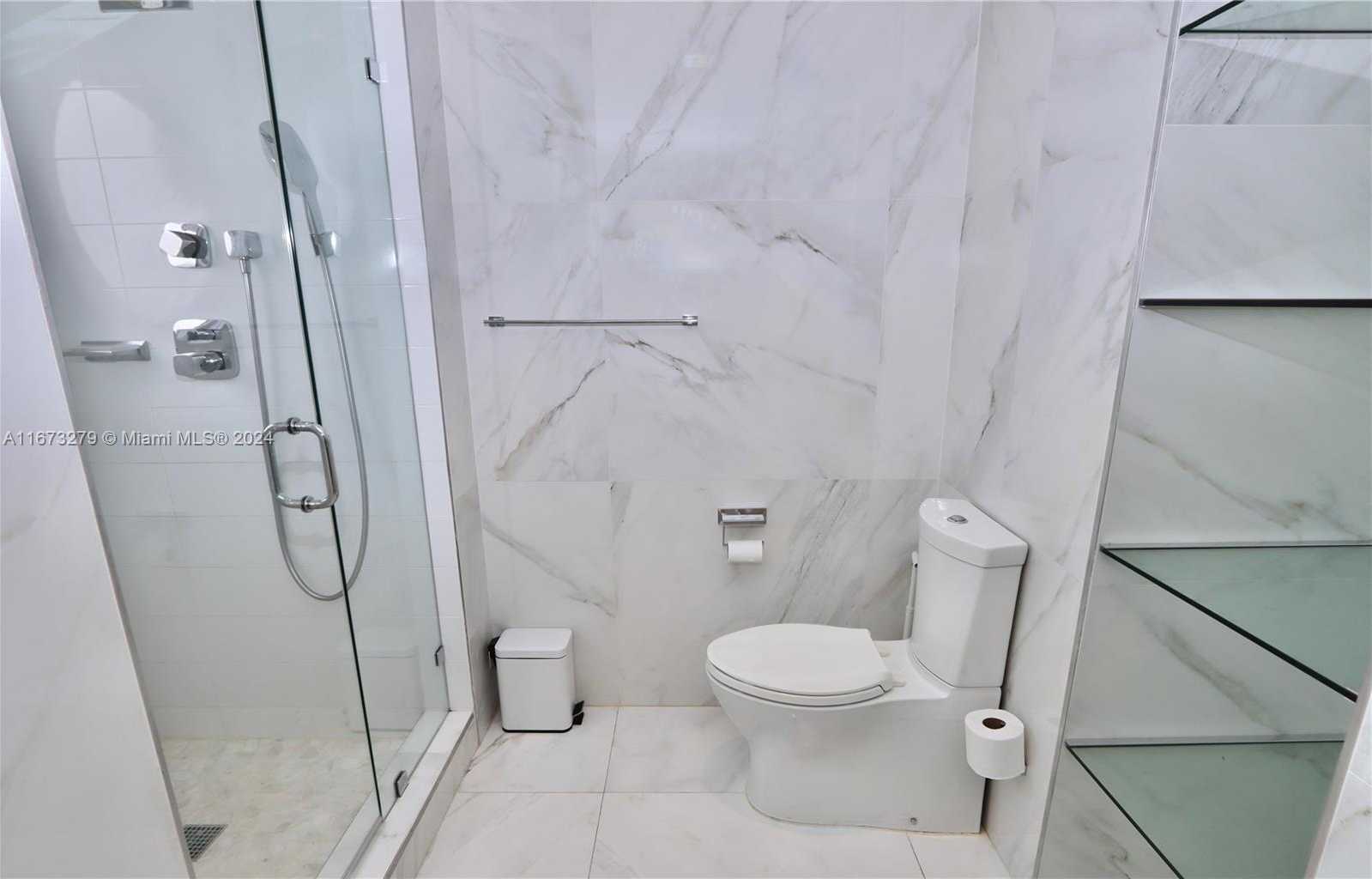Small Image of 3000 Island Blvd, Aventura, FL 33160, USA Number 24